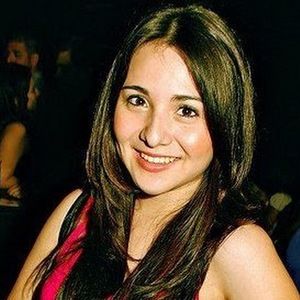 Meet your Posher, Amparo